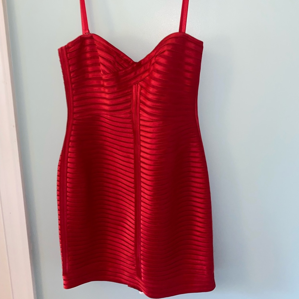 BCBG RED SHORT FORMAL/COCKTAIL DRESS